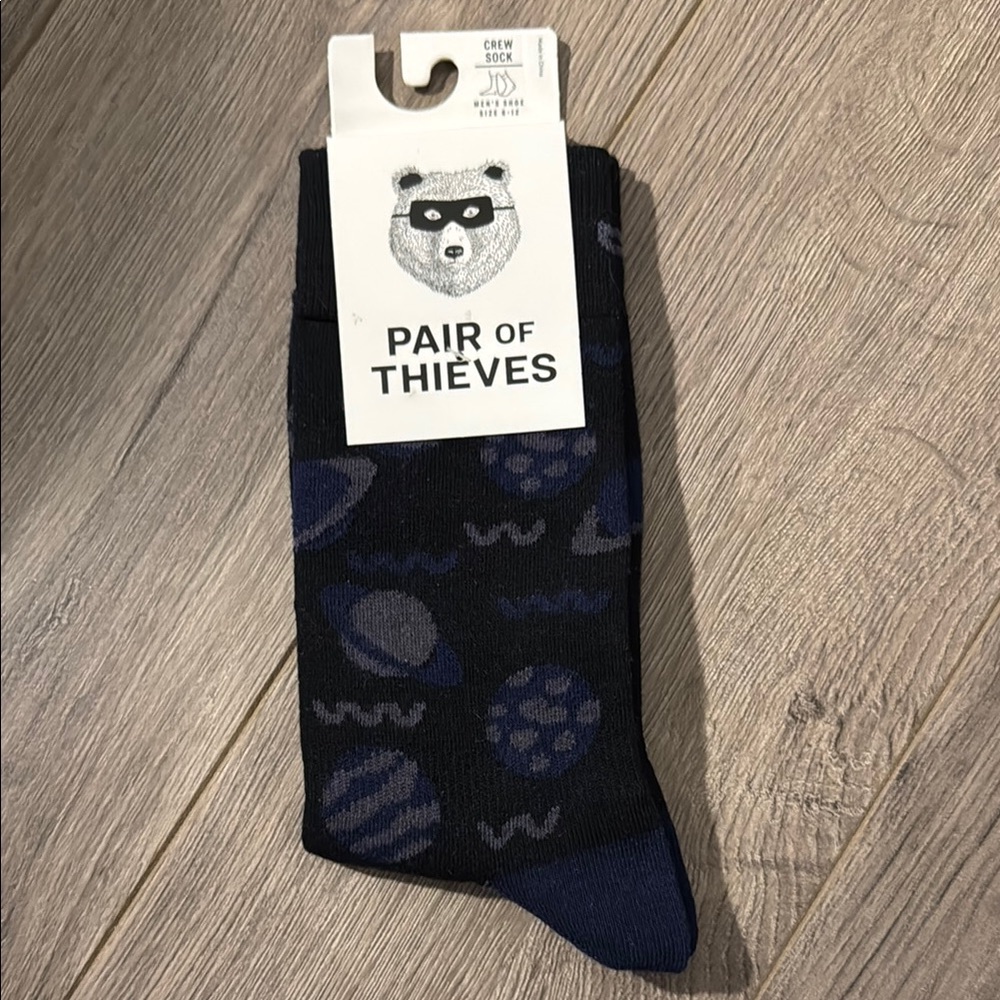 Pair of Thieves Men's Black and Blue Crew Socks